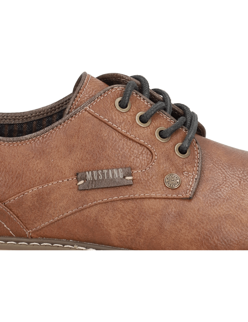 Mustang-čevlji-na-vezalke-konjak