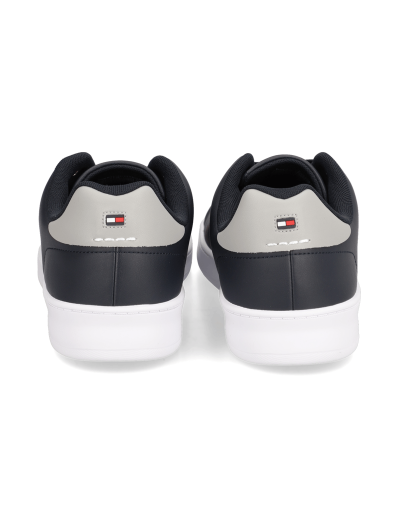 Tommy-Hilfiger-COURT-CUP-LTH-PERF-DETAIL