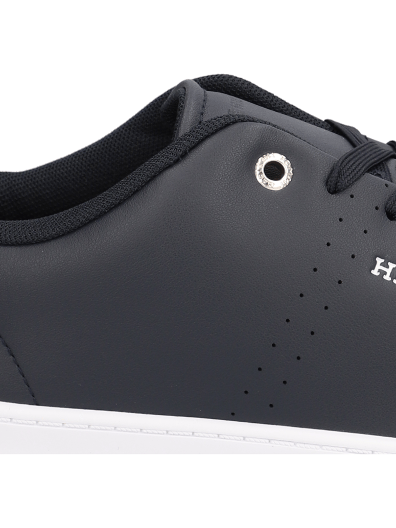 Tommy-Hilfiger-COURT-CUP-LTH-PERF-DETAIL