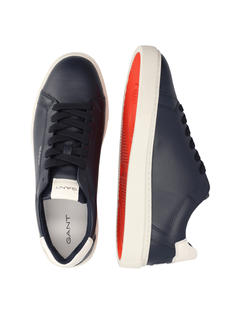 GANT-Mc-Julien-weiss