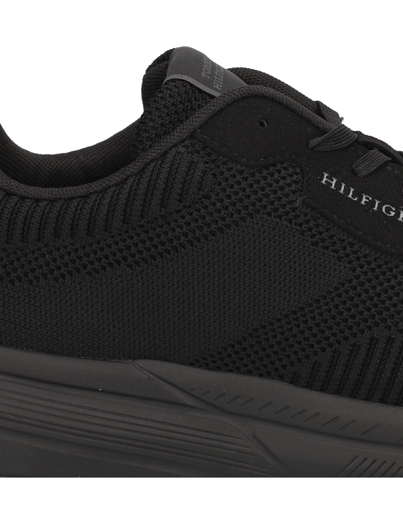 Tommy-Hilfiger-tenisky-čierna