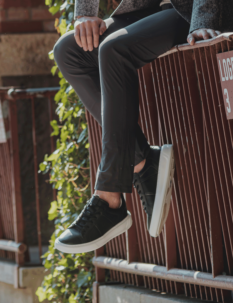 Pat-Calvin-Glattleder-Sneaker-schwarz