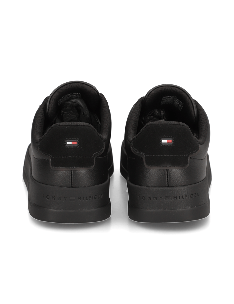 Tommy-Hilfiger-tenisky-čierna