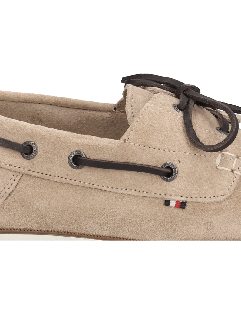 Tommy-Hilfiger-TH-BOAT-SHOE-CORE-SUEDE-bež