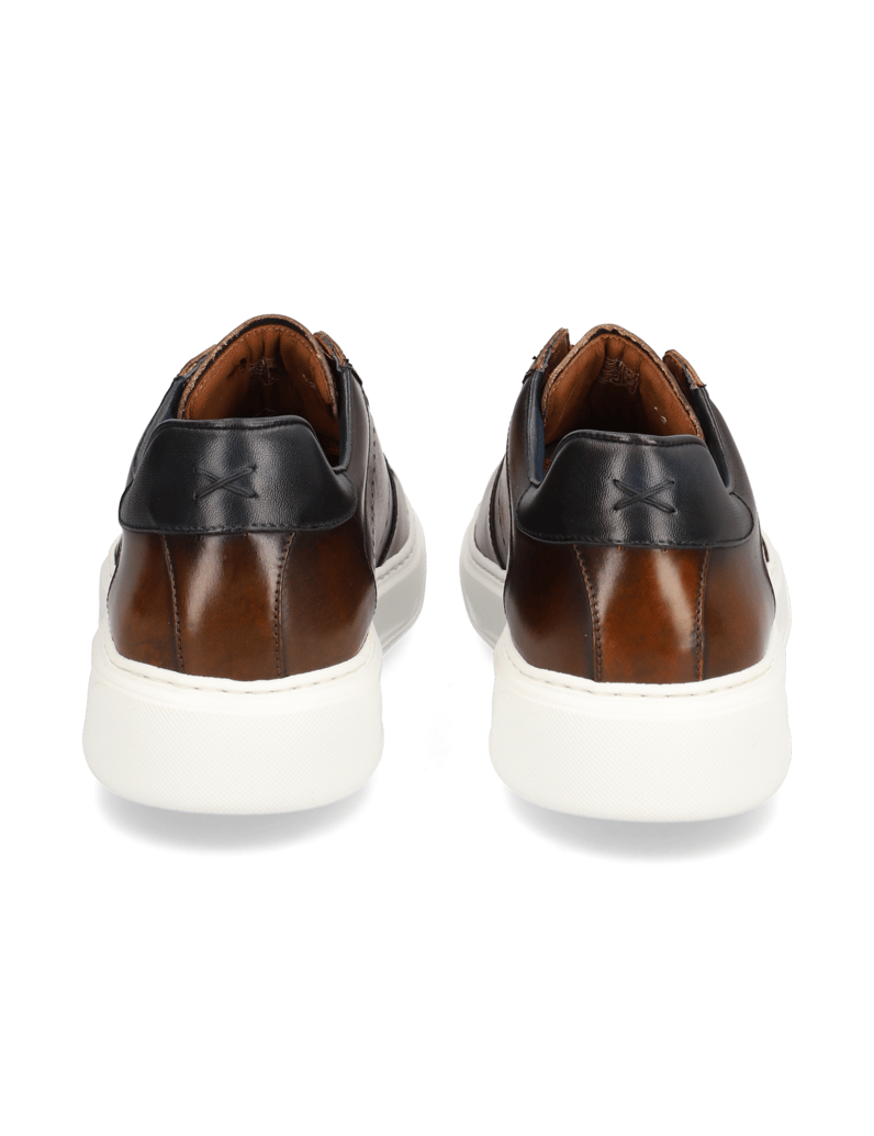 D.H.Pollak-športni-čevlji-na-vezalke