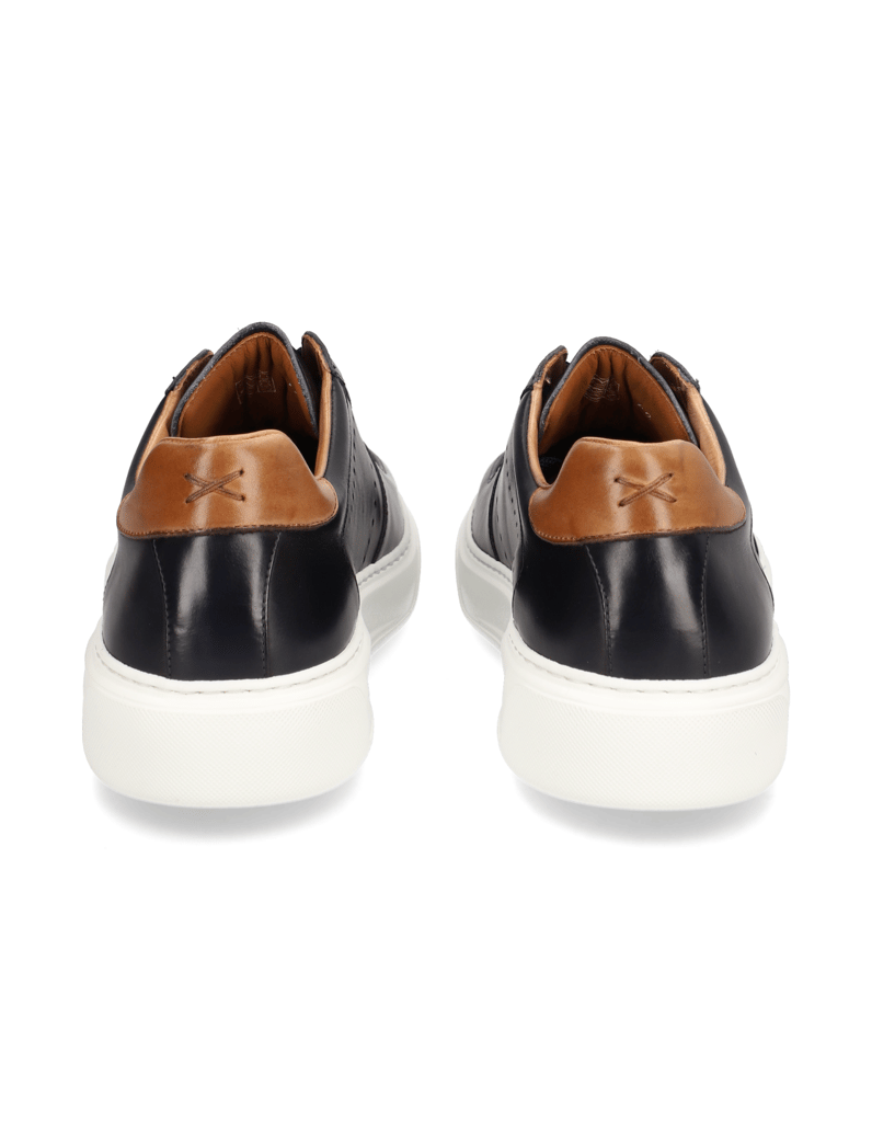 D.H.Pollak-športni-čevlji-na-vezalke