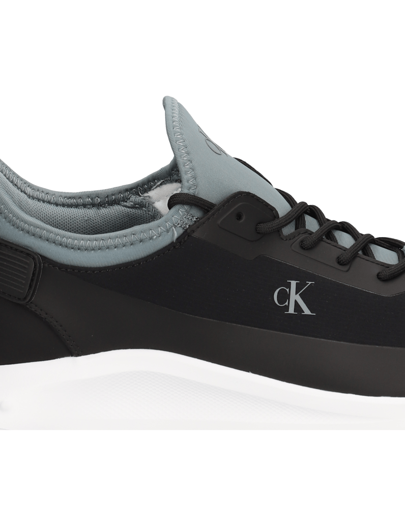 CALVIN-KLEIN-JEANS-superge-črna