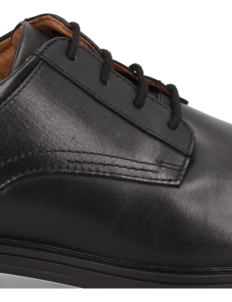 Clarks-Un-Aldric-Lace