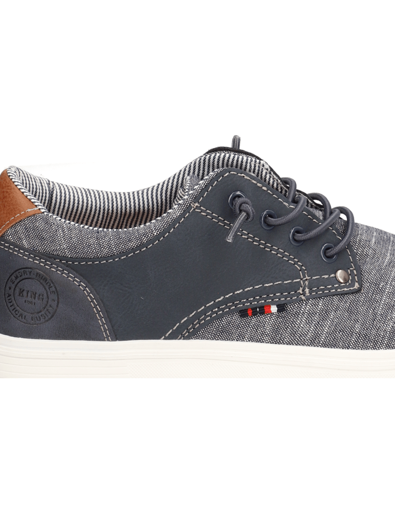 Frank-Walker-TAYLOR-šedá