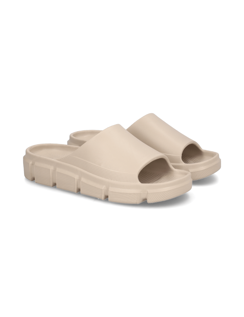 Pat-Calvin-pantofle-černá