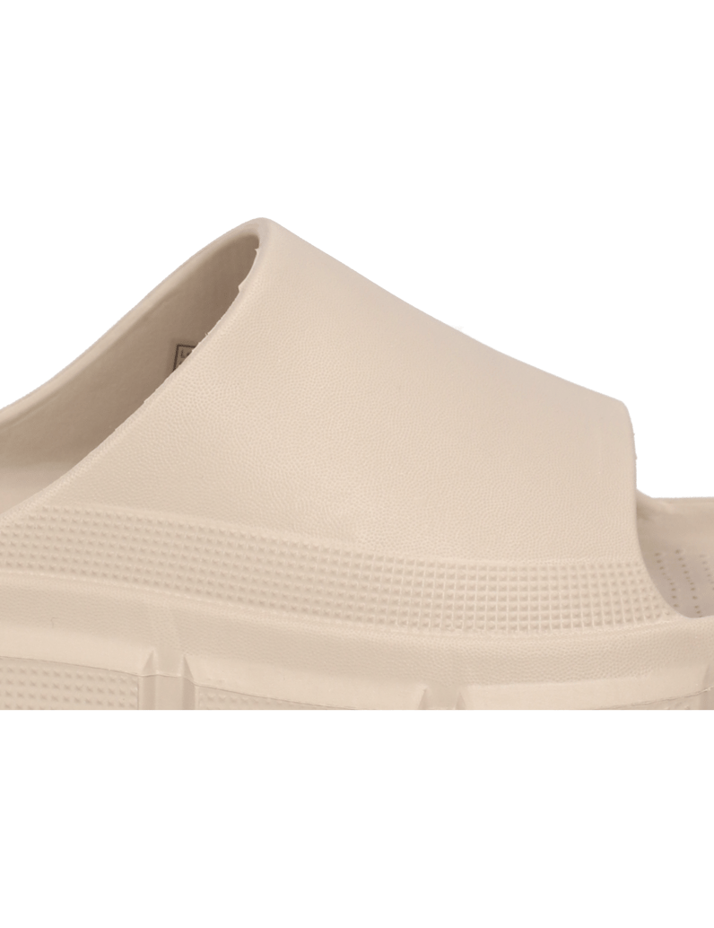 Pat-Calvin-pantofle-černá