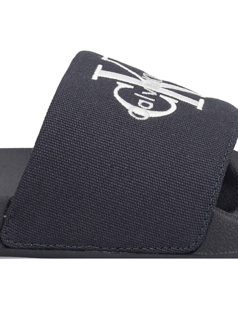 CALVIN-KLEIN-JEANS-ESS-SLIDE-CV-čierna