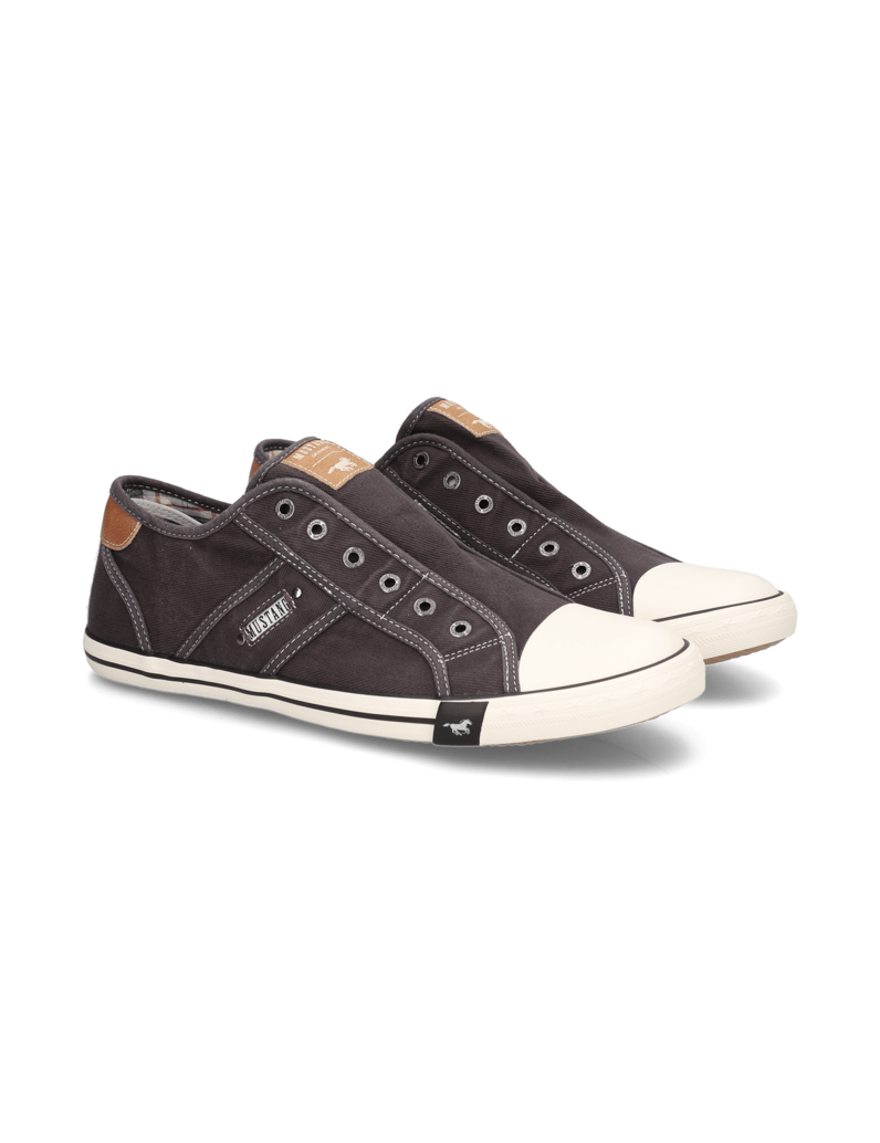 Mustang-textil-športová-nazúvacia-obuv-čierna