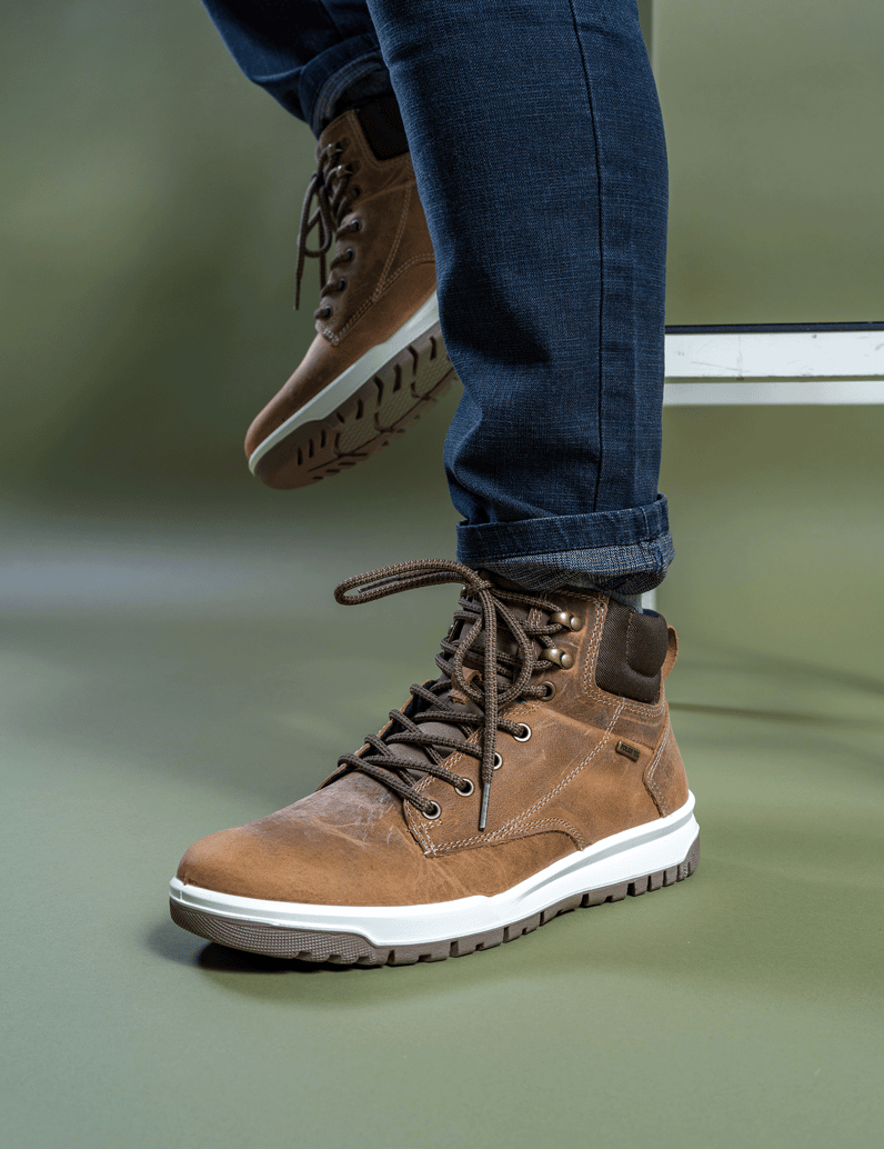 Pat-Calvin-Nubukleder-Boot-braun