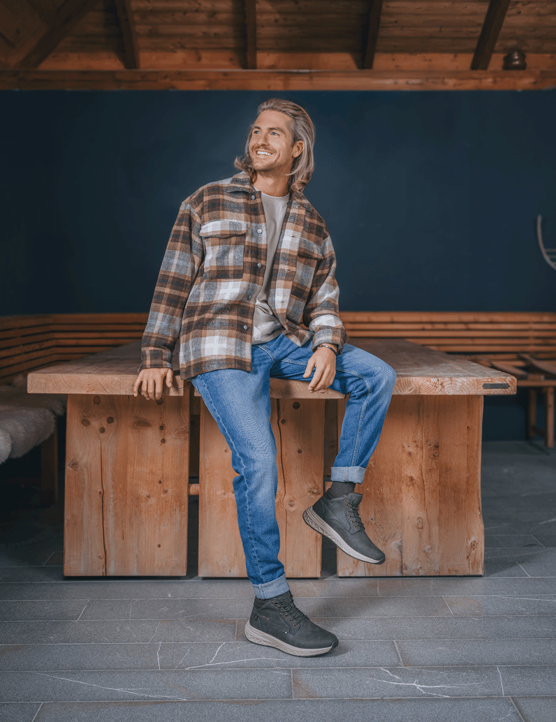 Frank-Walker-členková-obuv-čierna