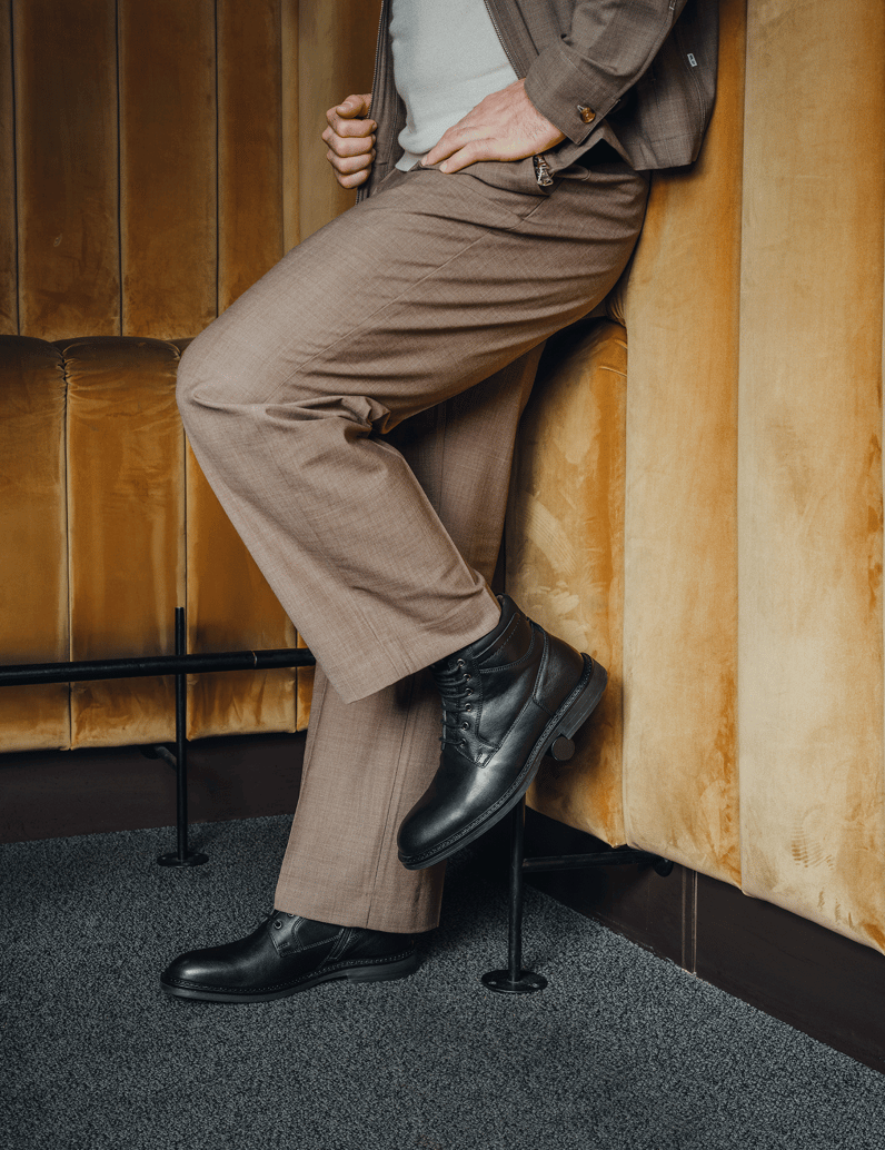 Pat-Calvin-snurovacie-čižmičky-čierna