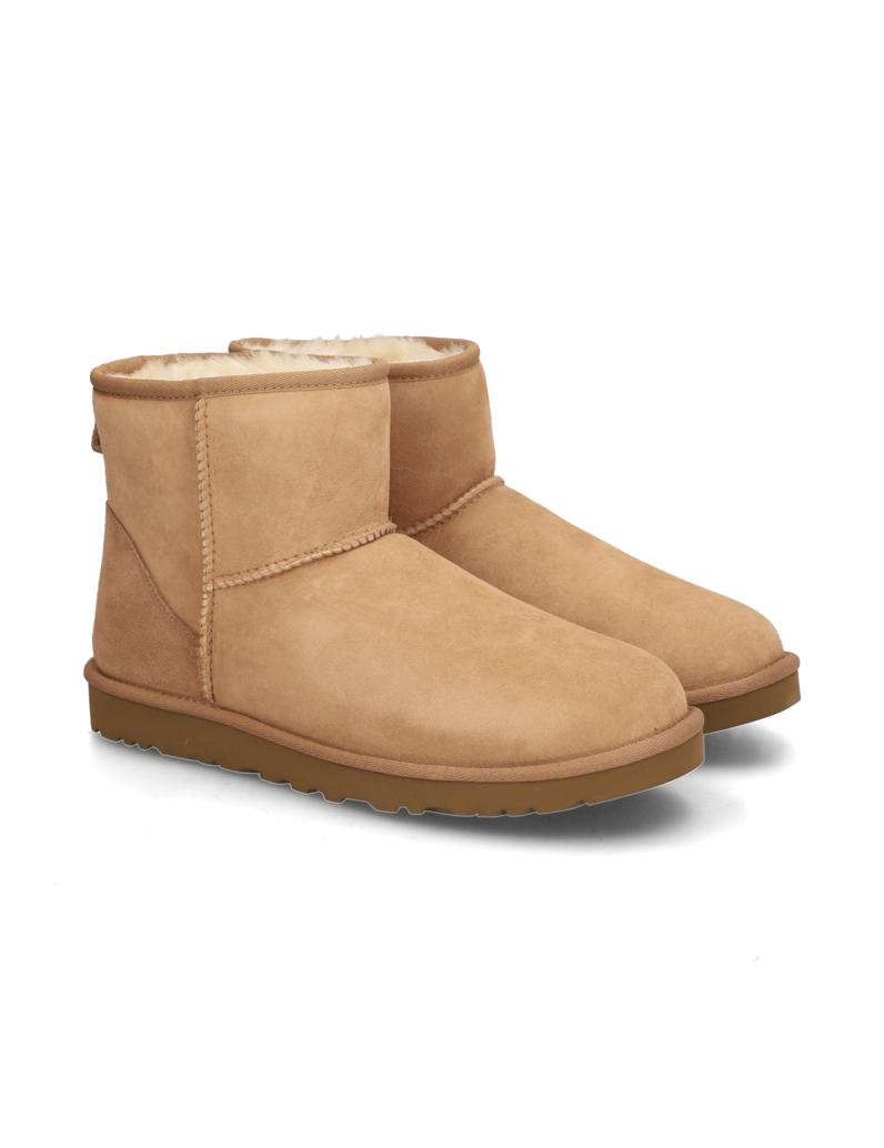 UGG-CLASSIC-MINI-černá