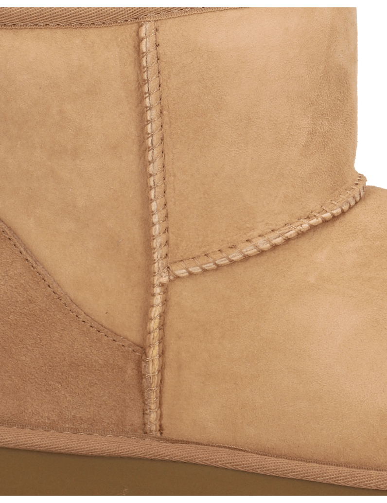UGG-CLASSIC-MINI-černá