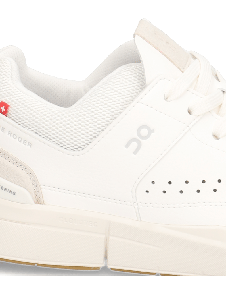 On-The-Roger-Clubhouse-bela