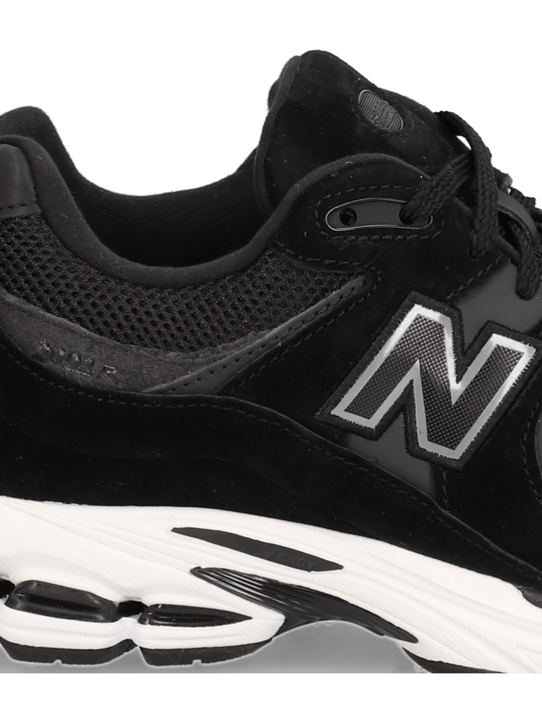 New-Balance-2002R-grau