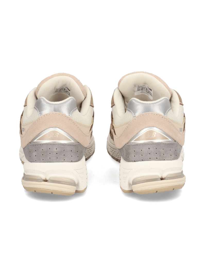 New-Balance-2002R-grau