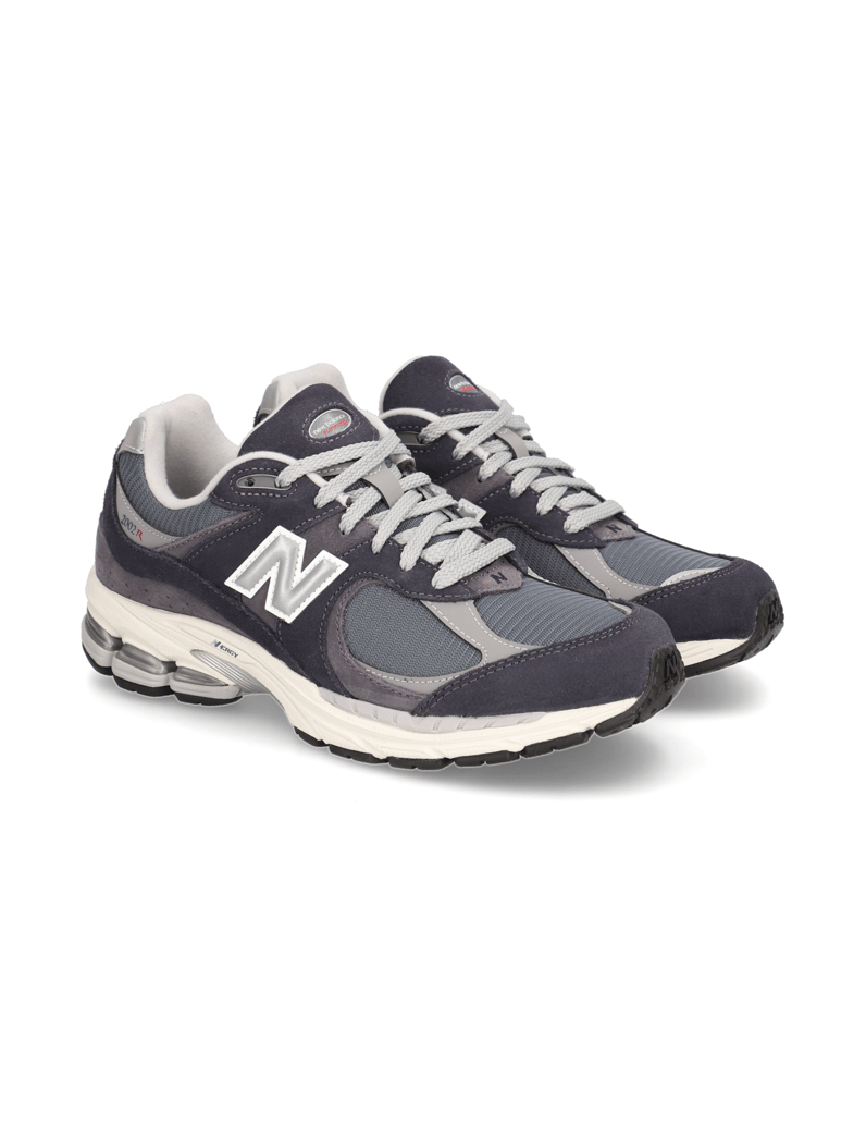 New-Balance-2002R-grau