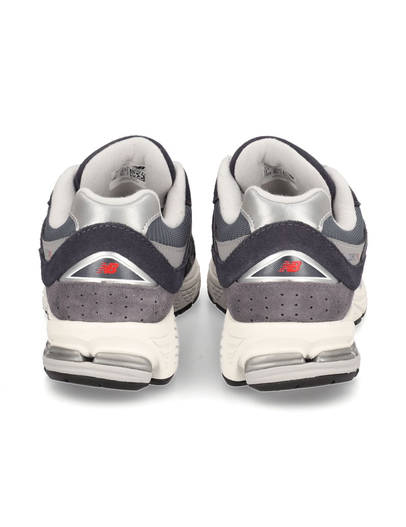 New-Balance-2002R-grau