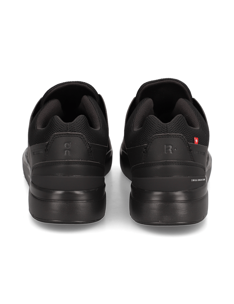 On-The-Roger-Advantage-schwarz