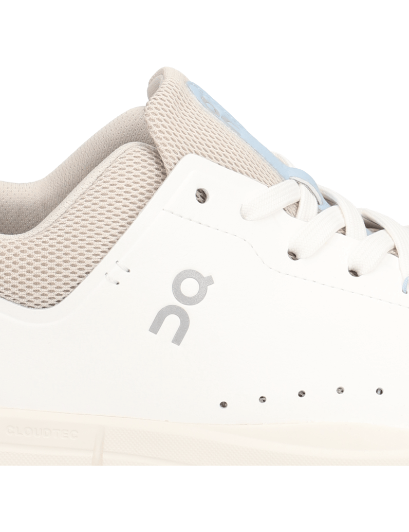 On-The-Roger-Advantage-schwarz