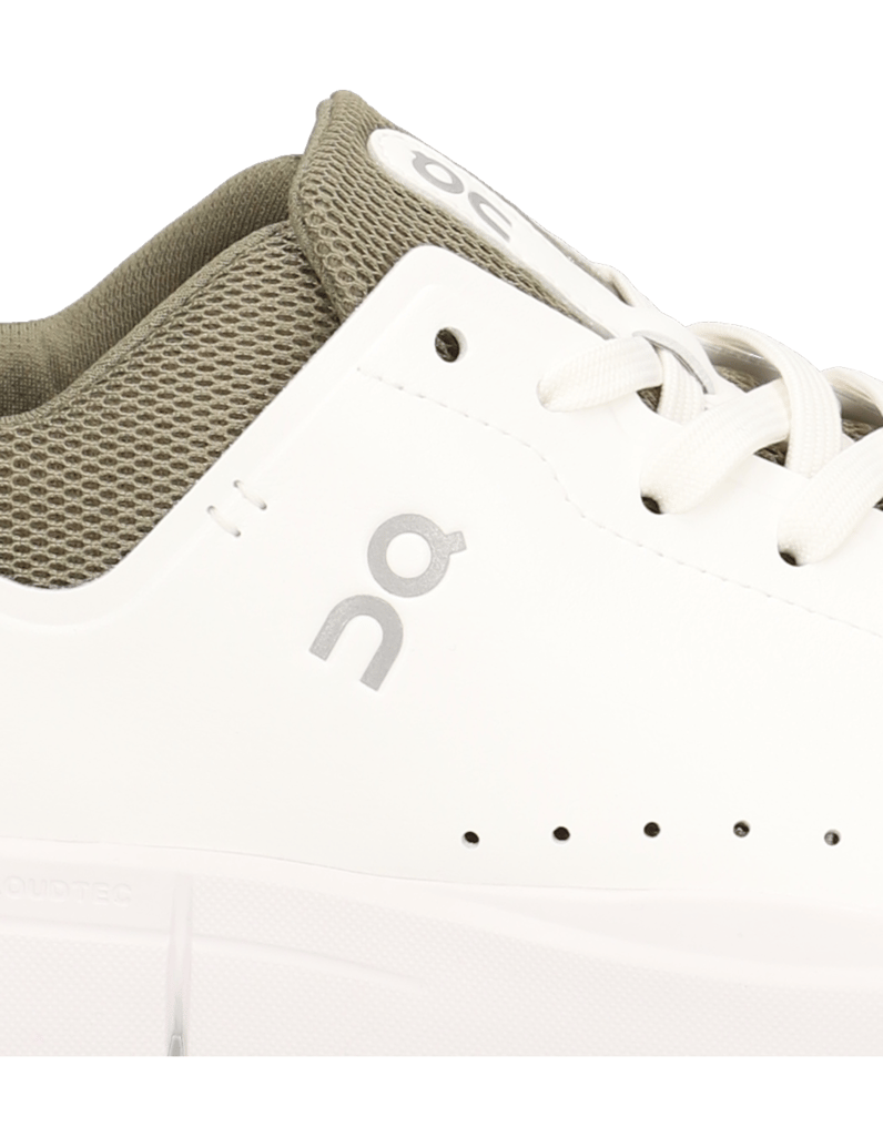 On-THE-ROGER-ADVANTAGE-schwarz