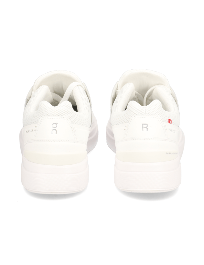 On-The-Roger-Advantage-schwarz