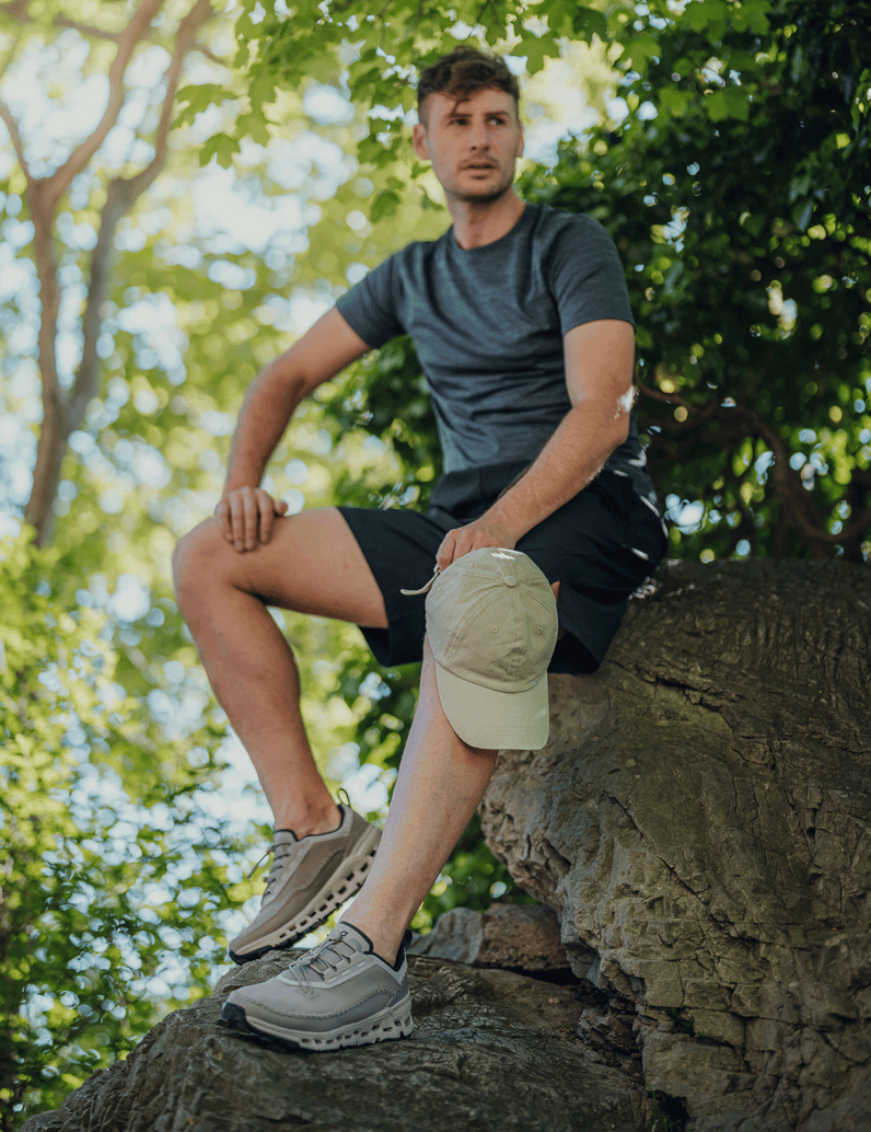 On-CLOUDAWAY-2-čierna