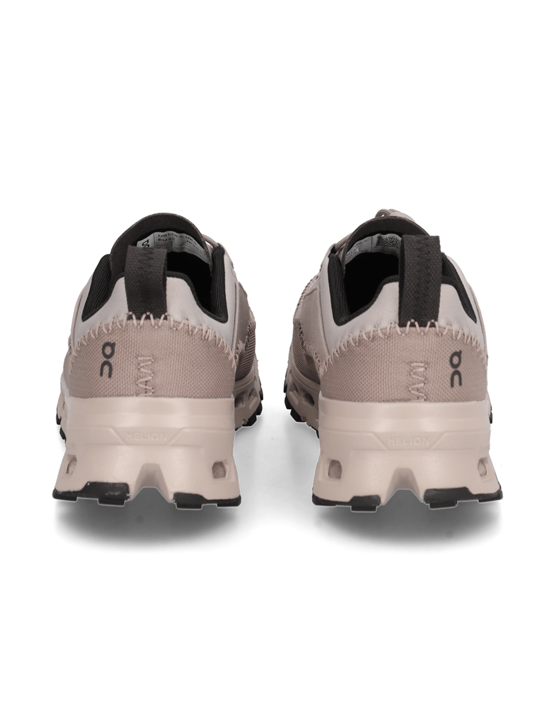 On-CLOUDAWAY-2-čierna