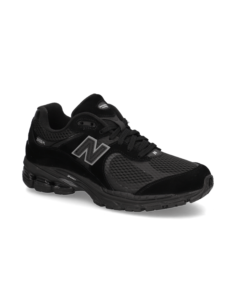 New-Balance-M2002-čierna