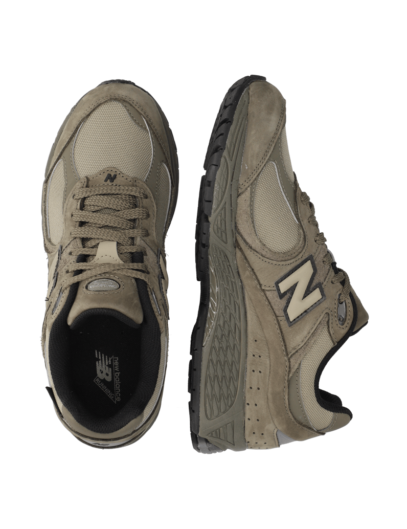New-Balance-M2002-čierna