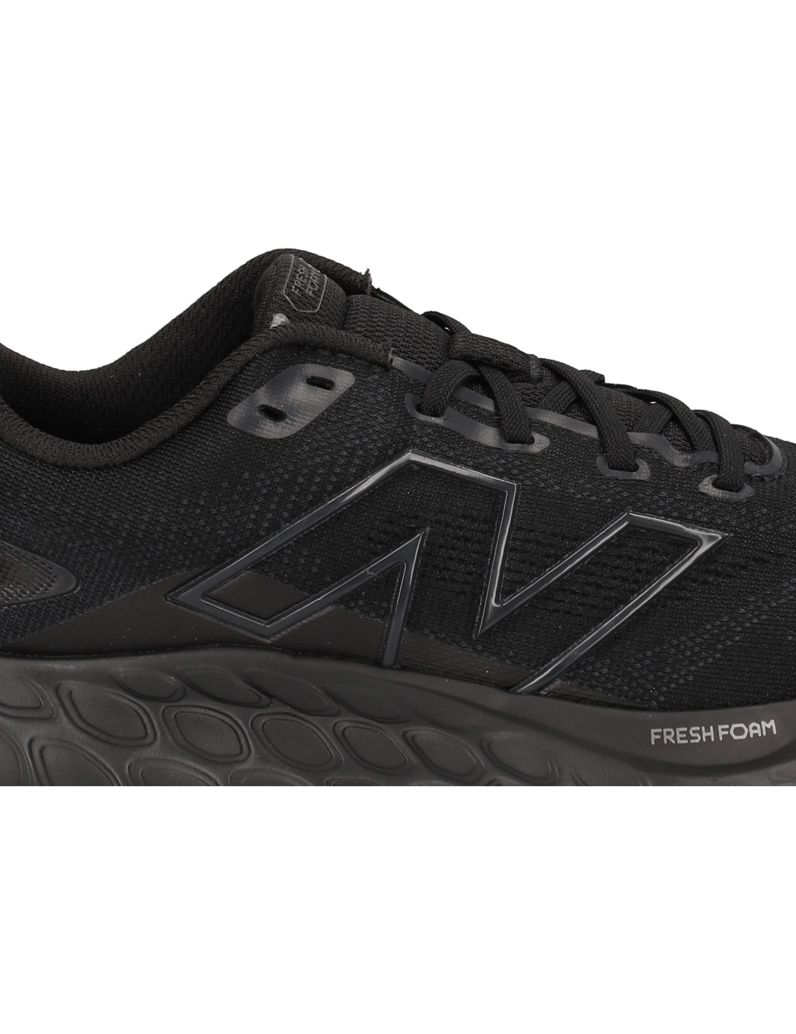 New-Balance-M680-schwarz
