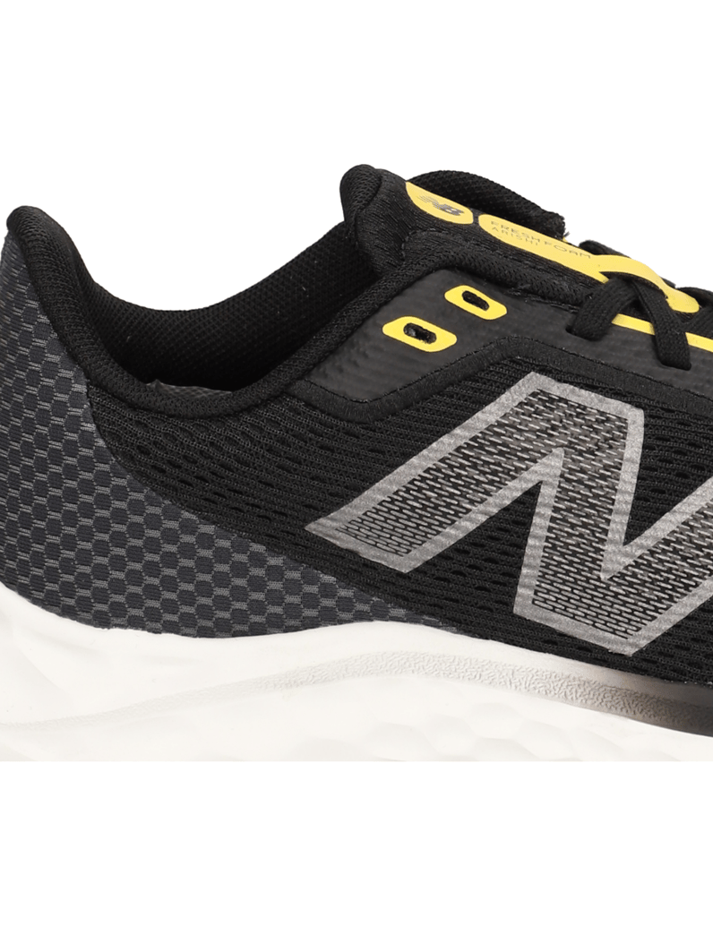 New-Balance-MARISY-schwarz