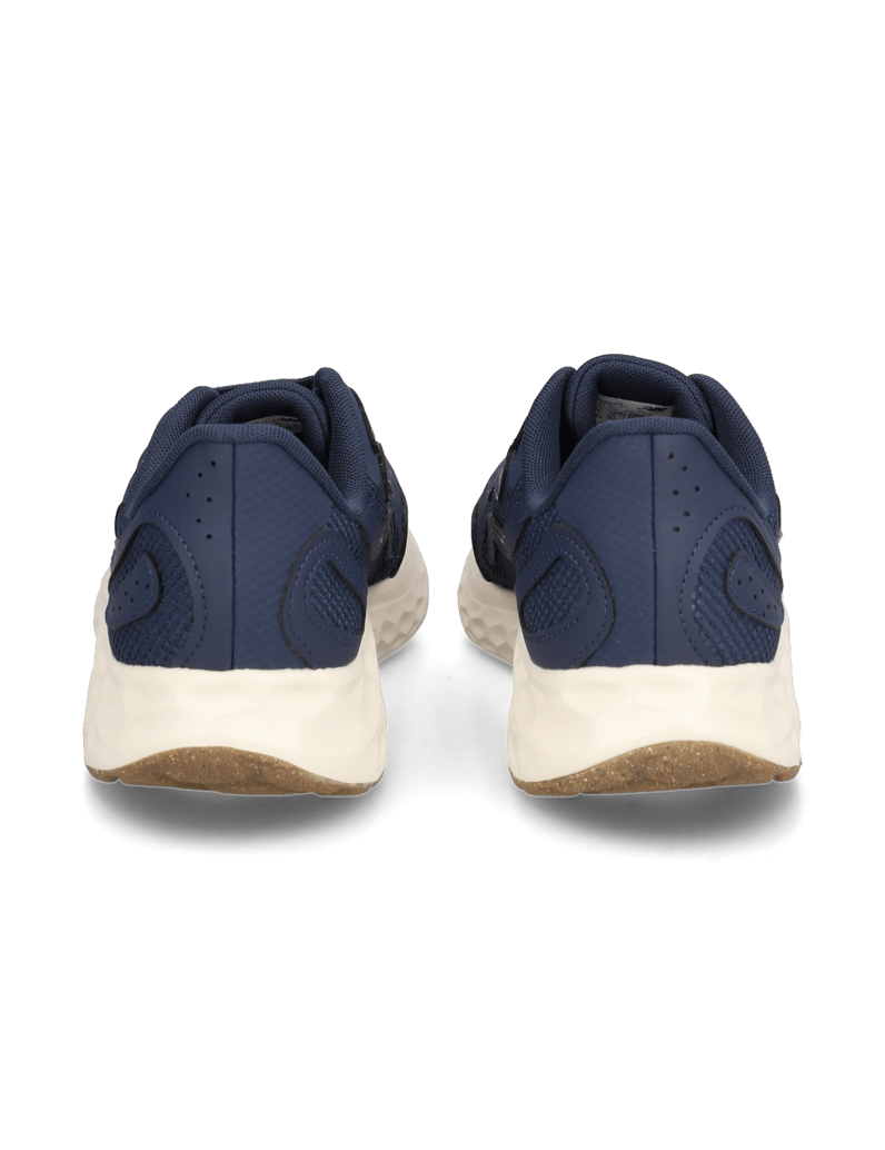 New-Balance-FRESH-FOAM-ARISHI-V4-schwarz