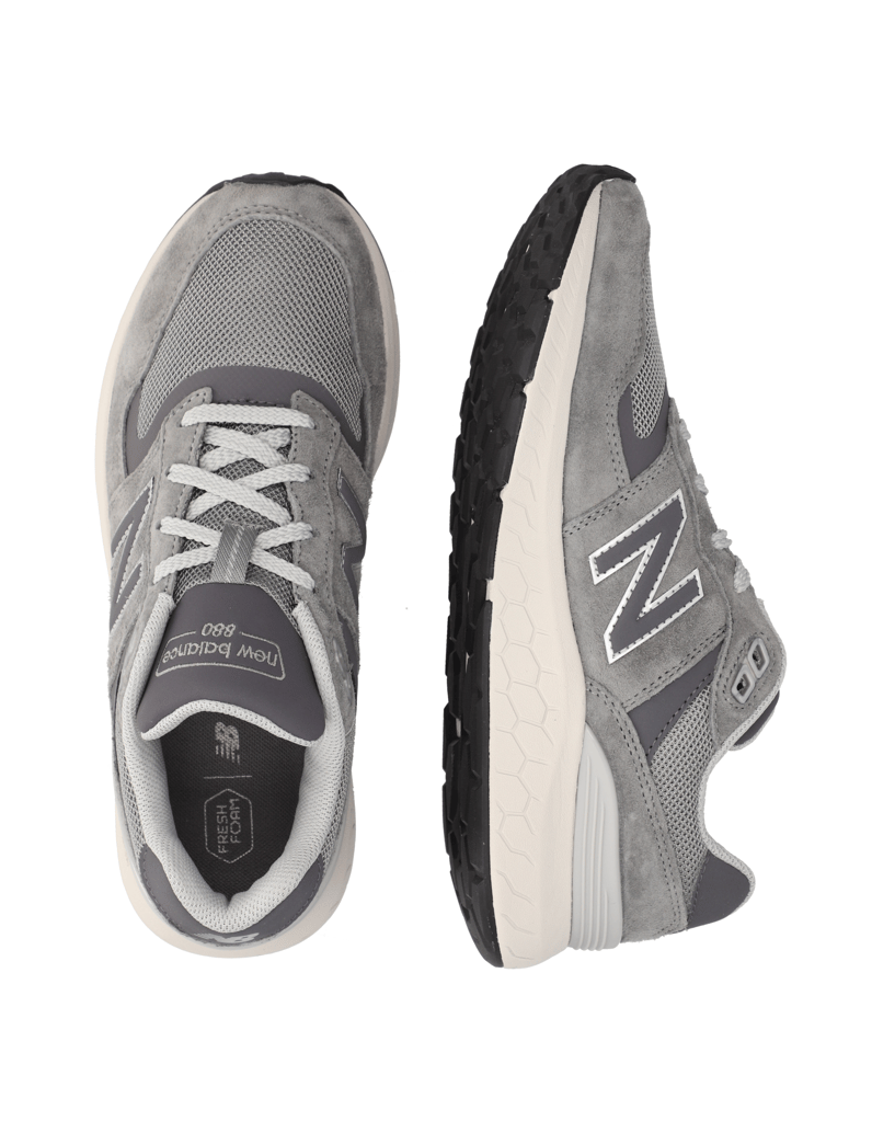 New-Balance-MW880-grau