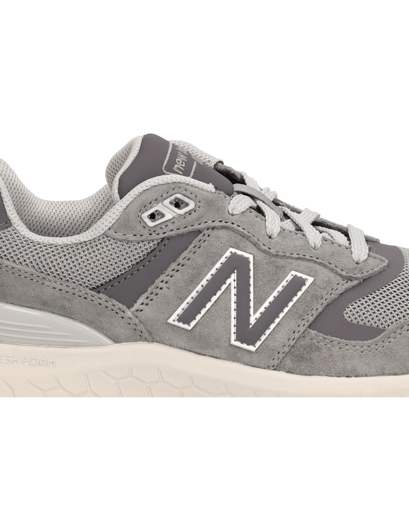 New-Balance-MW880-grau