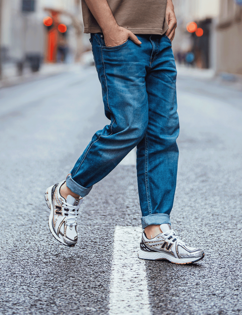 New-Balance-M1906-bela