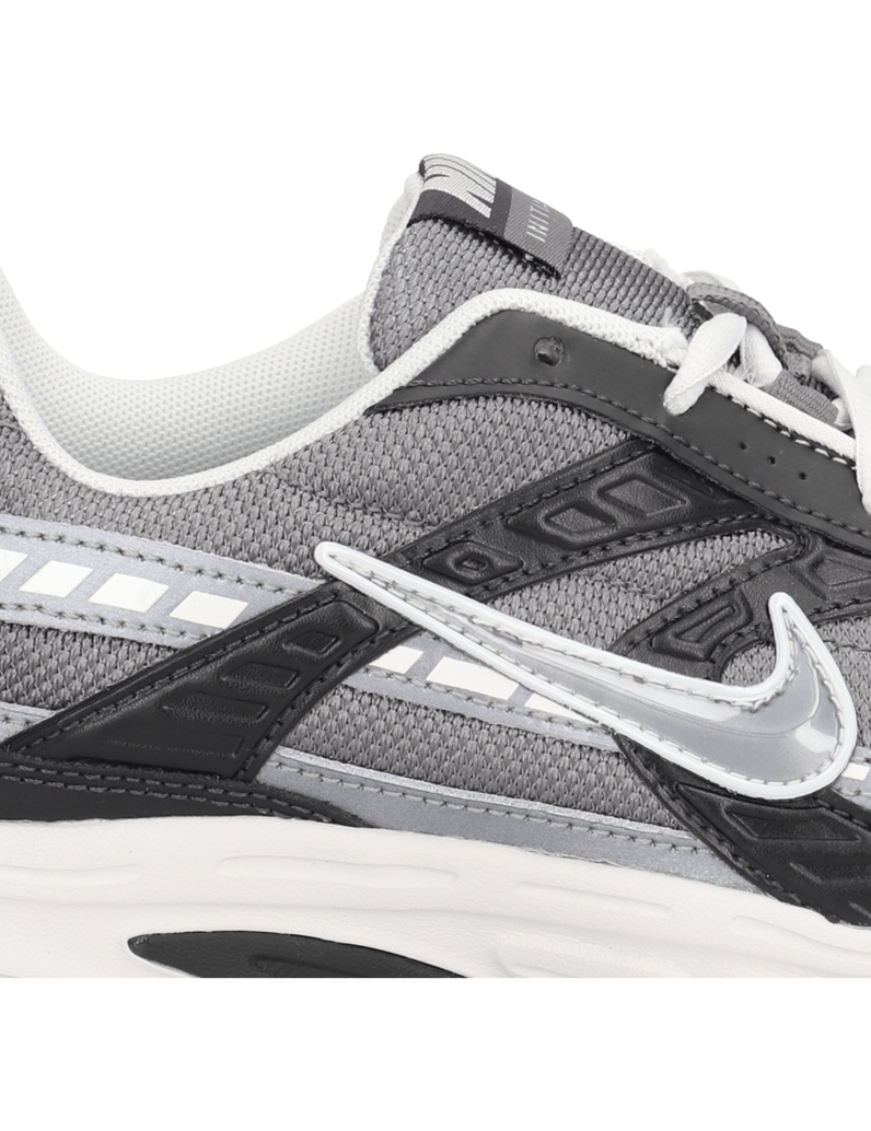 Nike-NIKE-INITIATOR-šedá