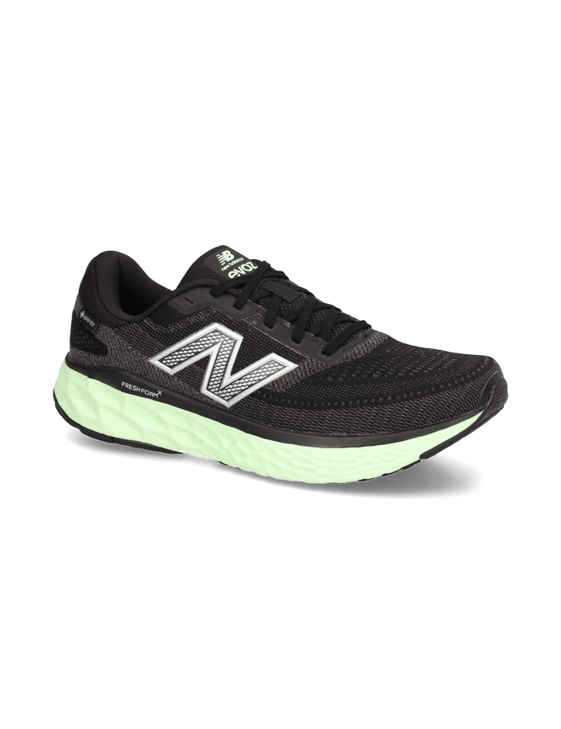 New-Balance-Fresh-Foam-X-Evoz-v4-schwarz