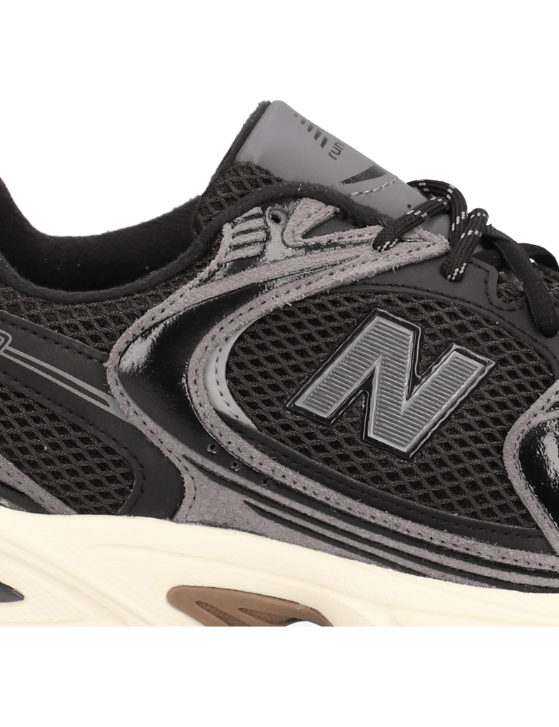 New-Balance-U530-šedá