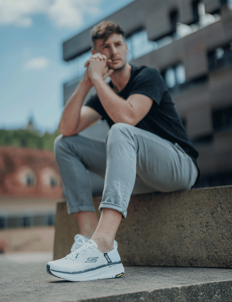 Skechers-MAX-CUSHIONING-PREMIER-2.0-černá