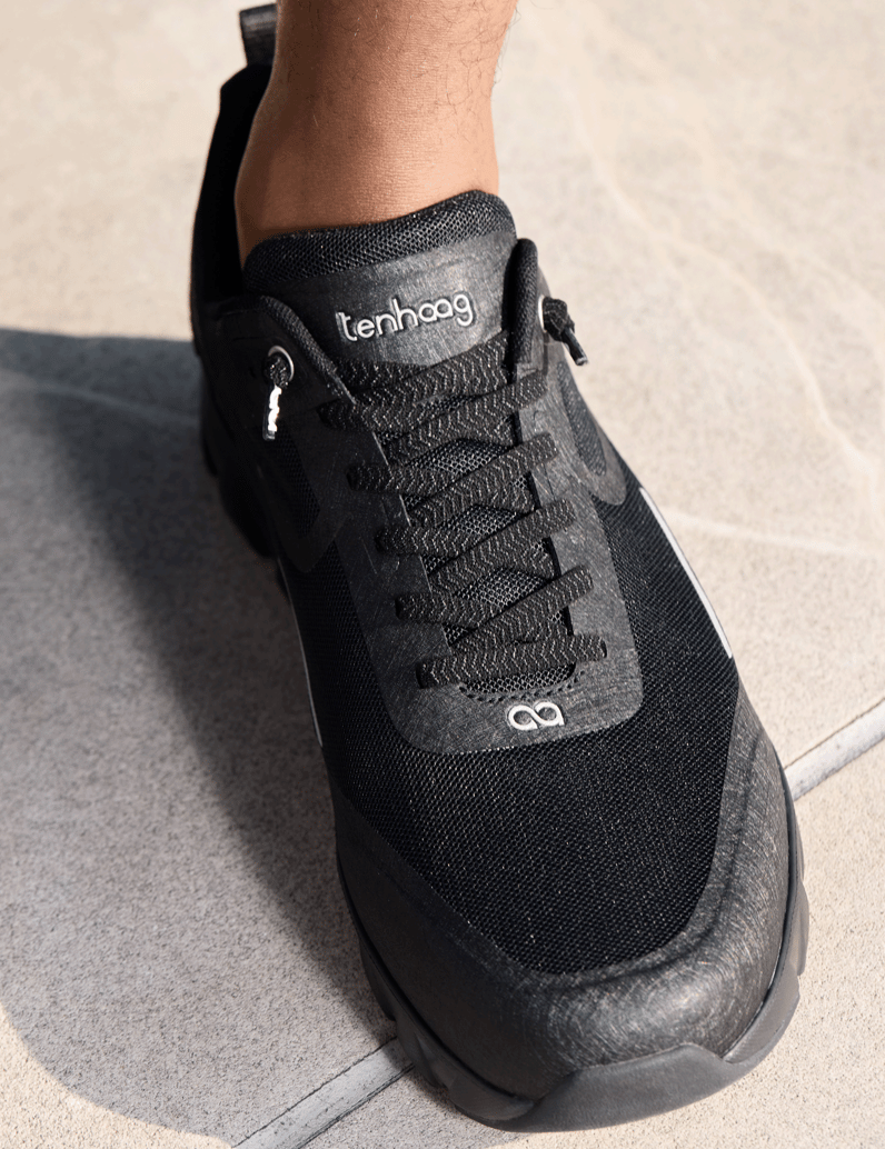 tenhaag-THG-2-čierna