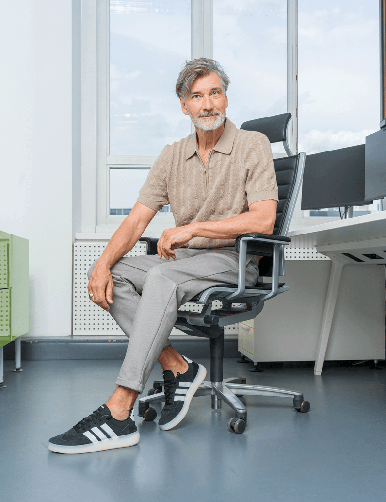 Adidas-BARREDA-DECODE-černá