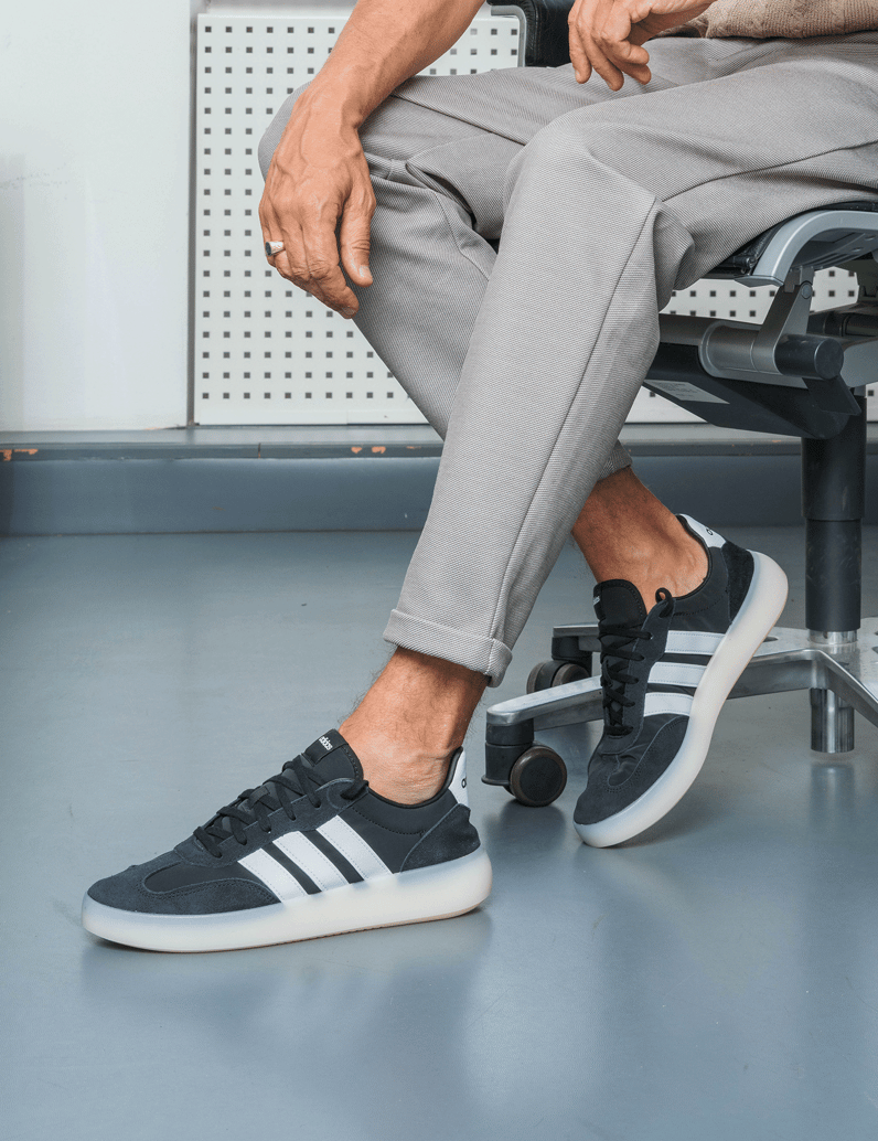 Adidas-BARREDA-DECODE-černá