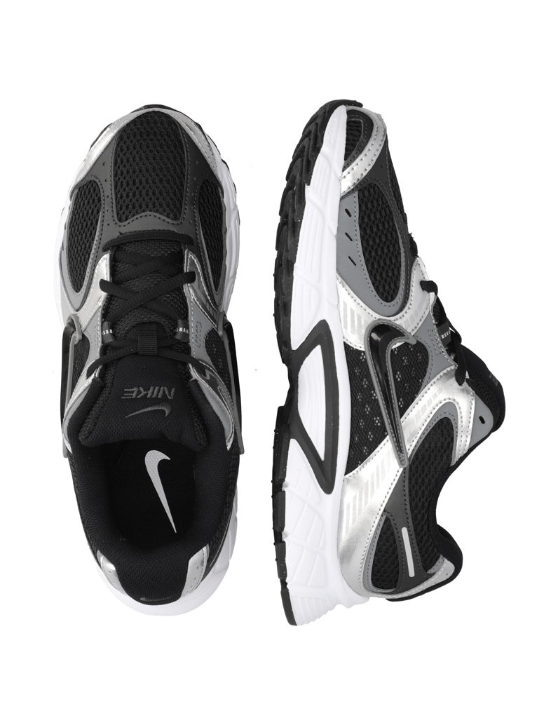 Nike-NIKE-V5-RNR-grau