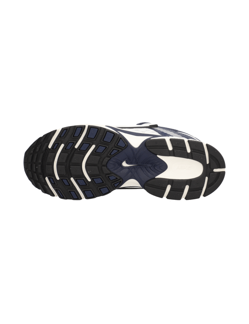 Nike-Nike-V5-RNR-grau